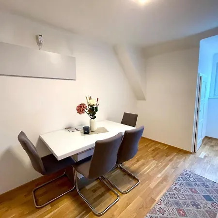 Convenient Naehe Stadthalle Apartmán *